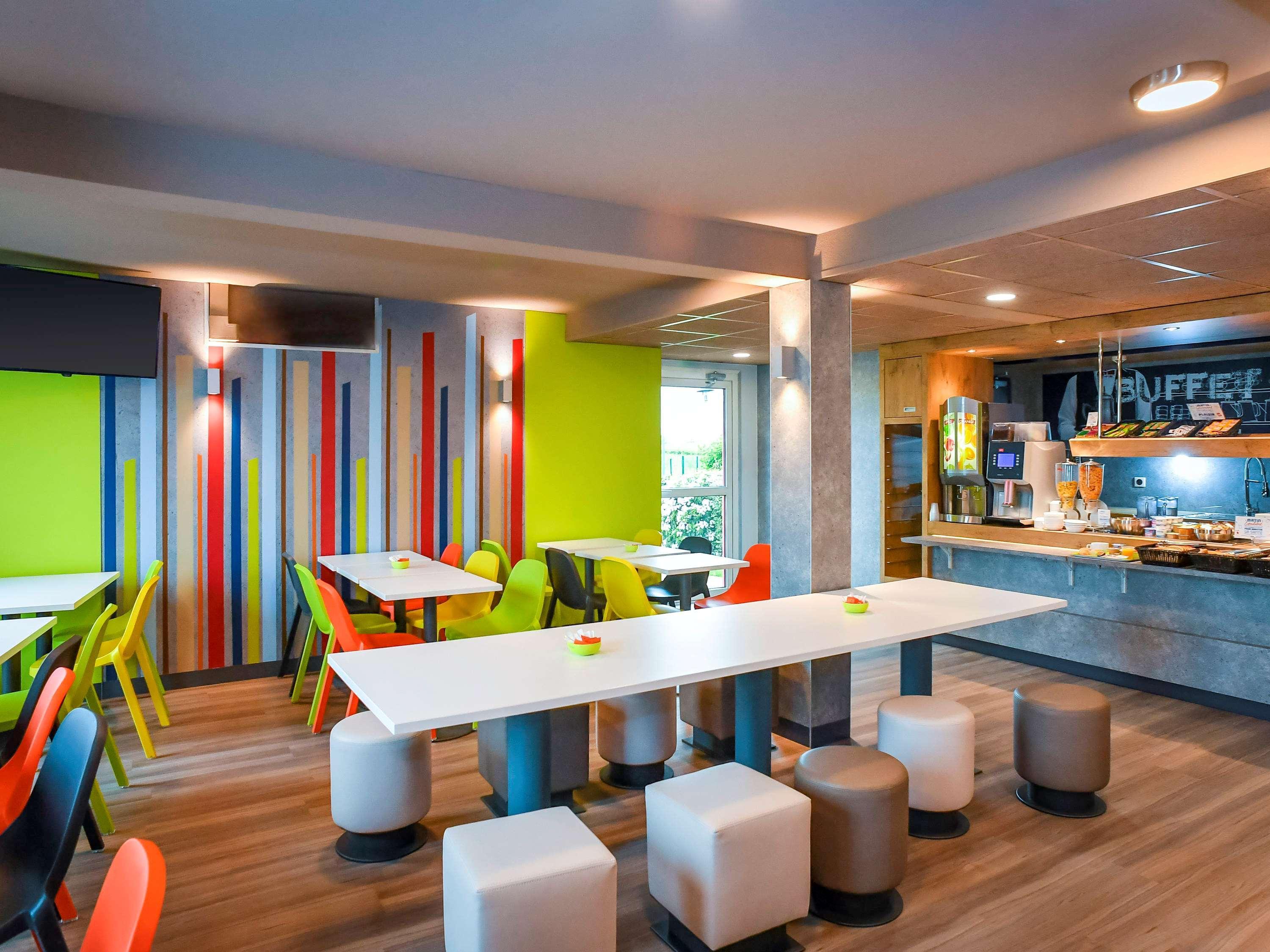 ไอบิส บัดเจ็ต กูต็องซ์ Hotel คูตองส์ ภายนอก รูปภาพ