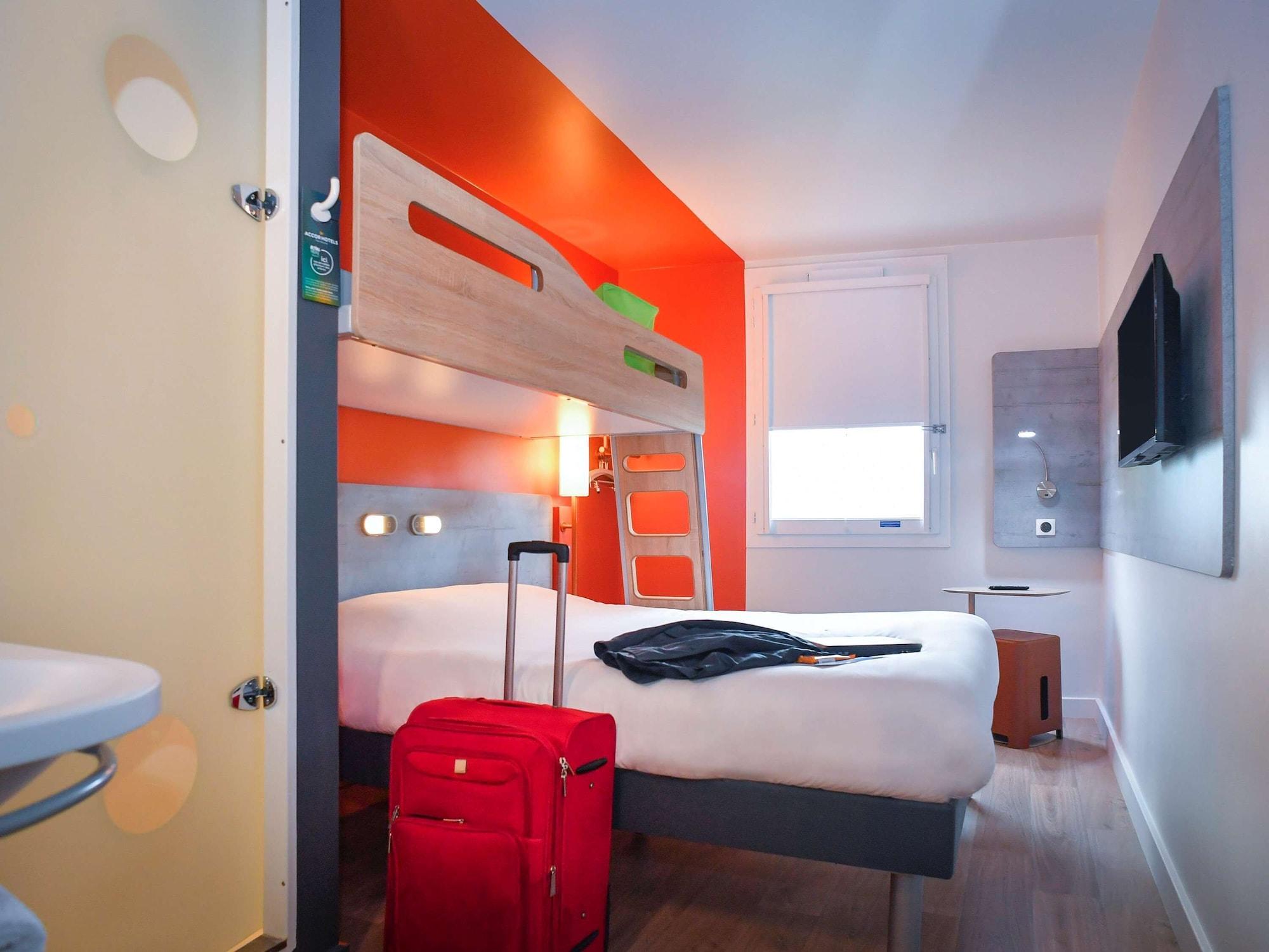 ไอบิส บัดเจ็ต กูต็องซ์ Hotel คูตองส์ ภายนอก รูปภาพ